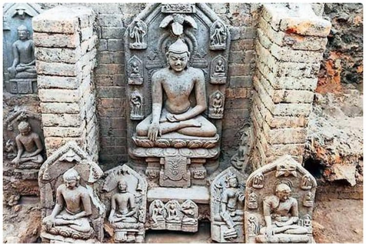 Khai quật hàng chục pho tượng Phật nghìn năm tuổi tại Ấn Độ