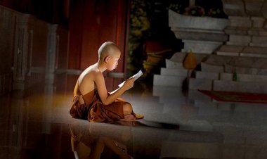 Tâm rời Phật hiệu nghiệp ác liền kề