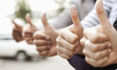 Lời Phật dạy: Ca ngợi không đúng, tác hại khó lường