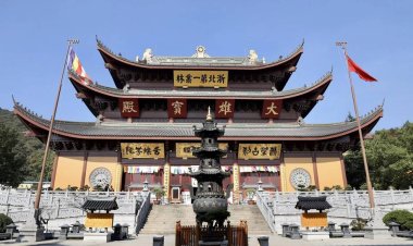 Chùa đăng tin tuyển dụng, 30 triệu người quan tâm